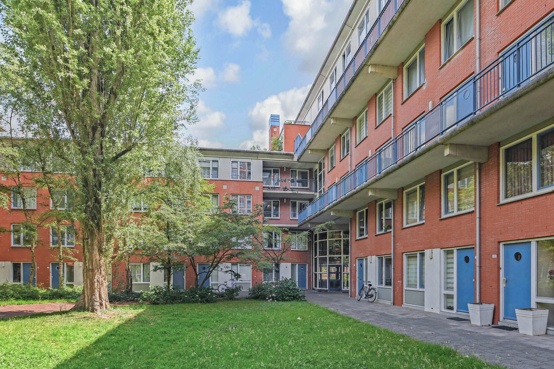 Photo 36 of Thijssestraat 305