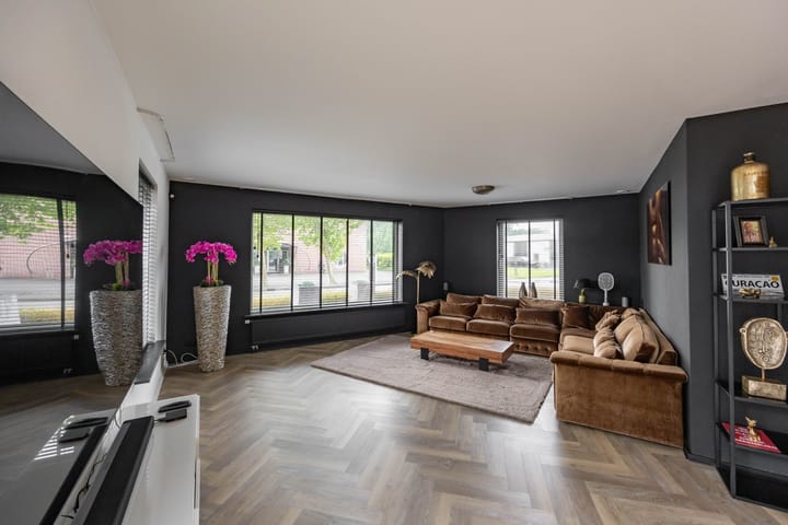 Foto 11 van Kweldergras 3-A