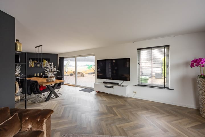 Foto 13 van Kweldergras 3-A