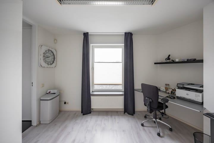 Foto 25 van Kweldergras 3-A