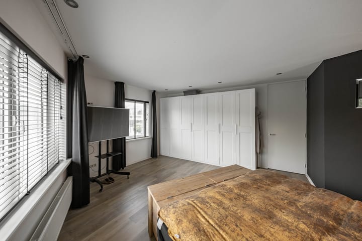 Foto 26 van Kweldergras 3-A