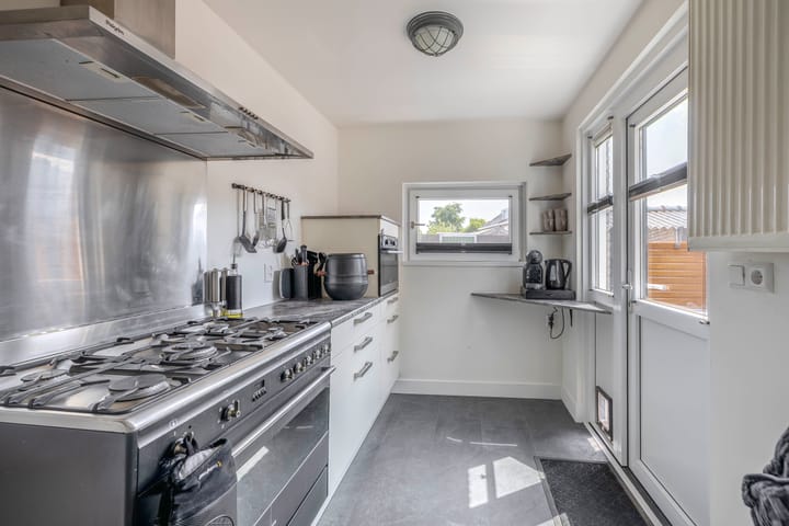 Foto 10 van van Linschotenstraat 12