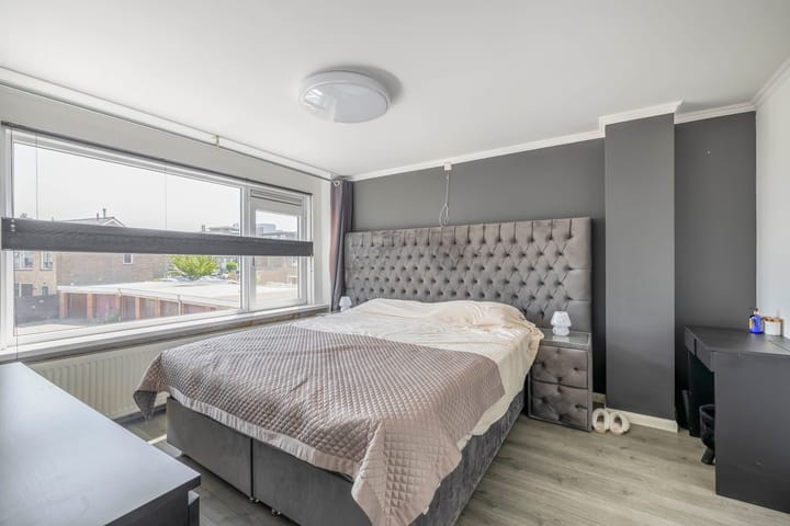 Foto 15 van van Linschotenstraat 12