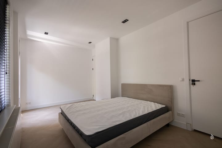 Photo 10 of Javastraat 152-D