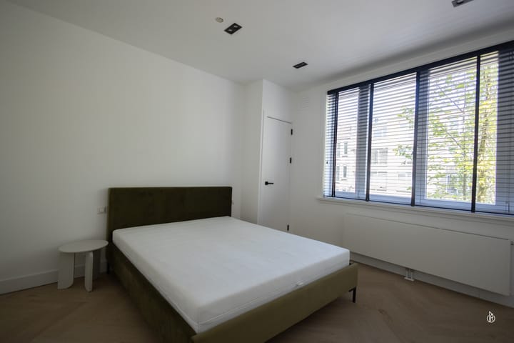 Photo 22 of Javastraat 152-D