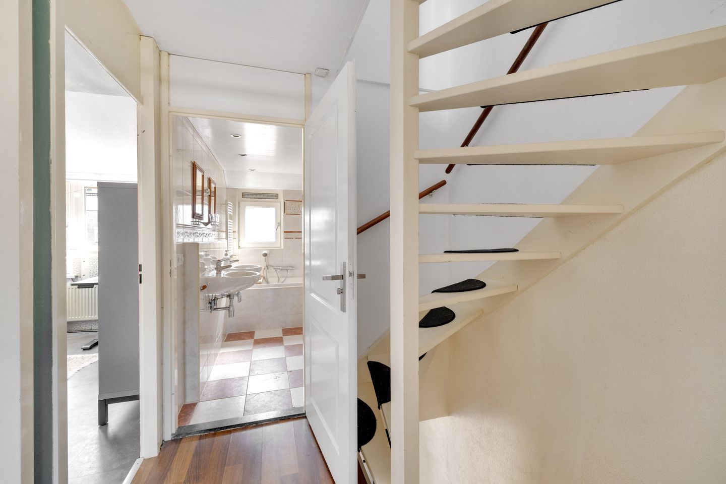 Photo 25 of Roterij 9