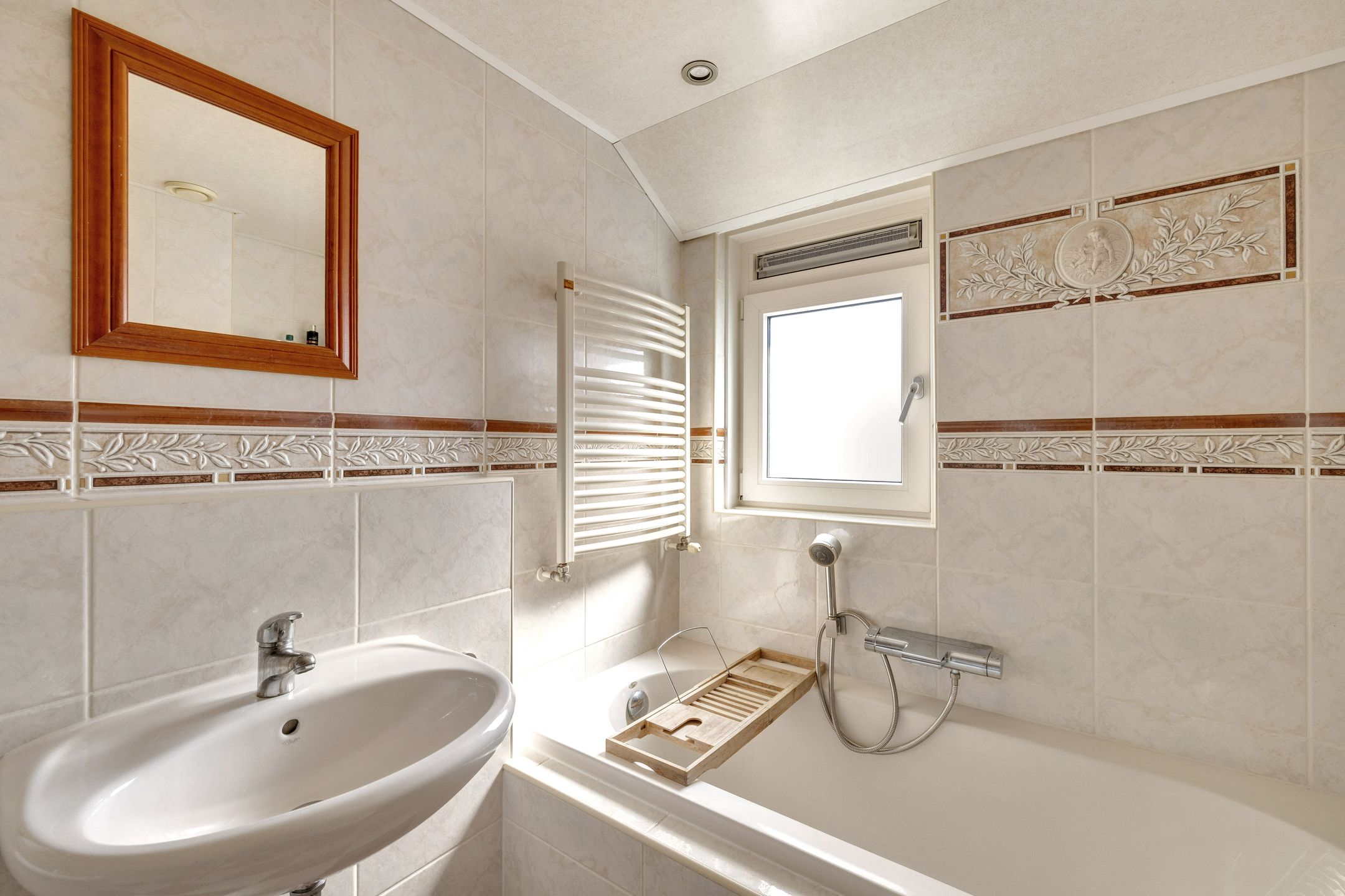 Photo 27 of Roterij 9