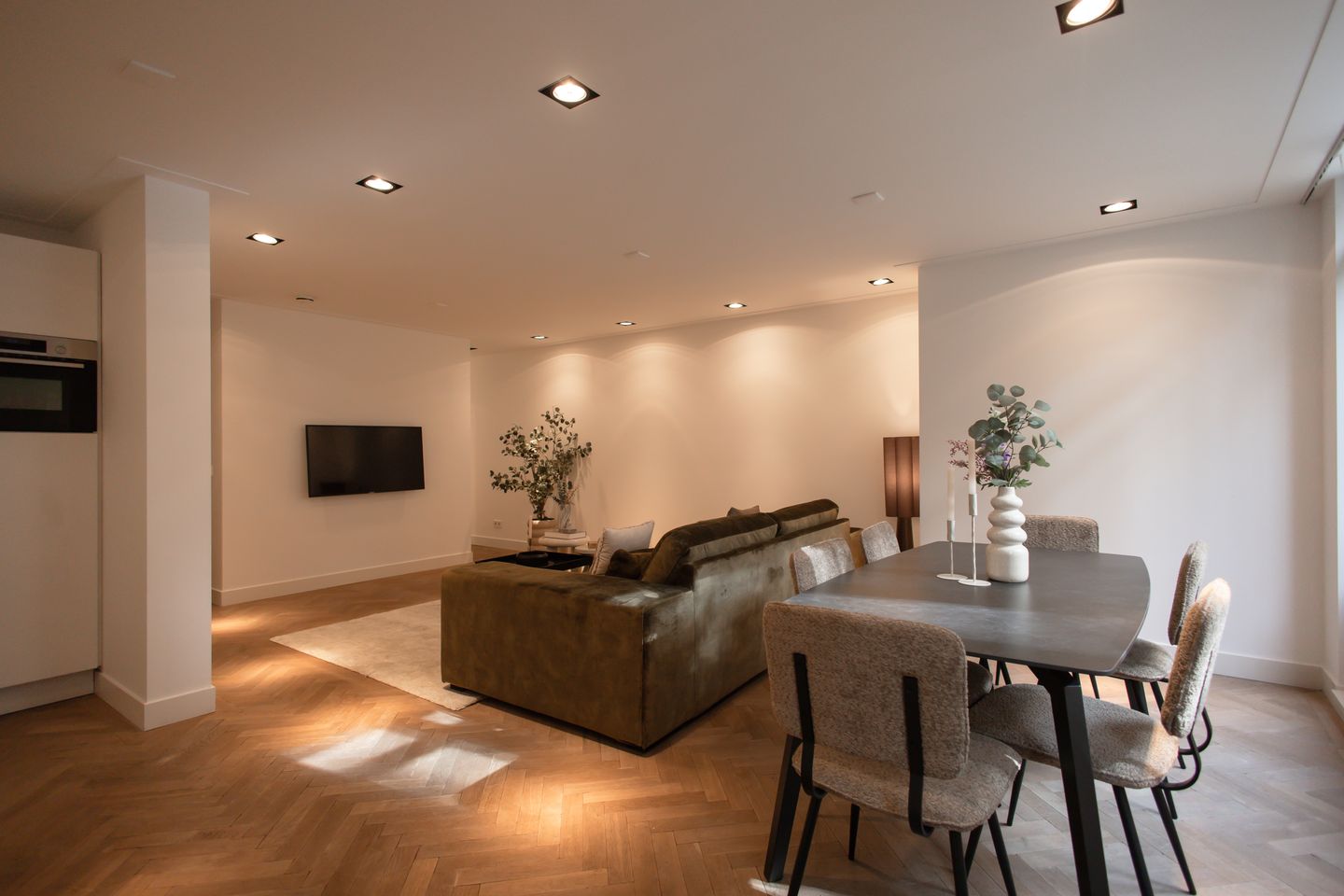 Foto 1 van Van Eeghenstraat 58-HB