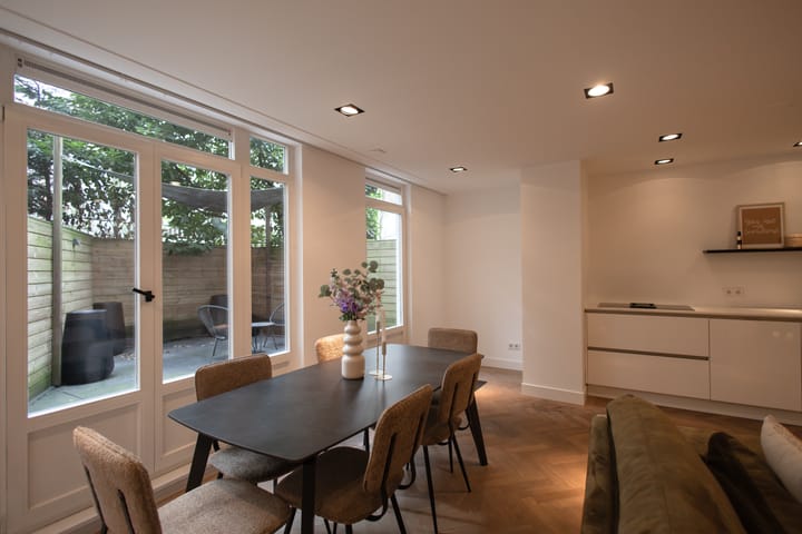 Foto 13 van Van Eeghenstraat 58-HB