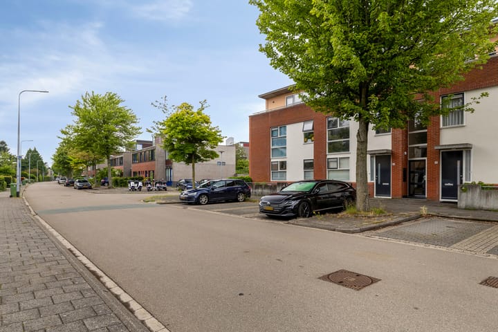 Foto 16 van M.L. Kingstraat 36