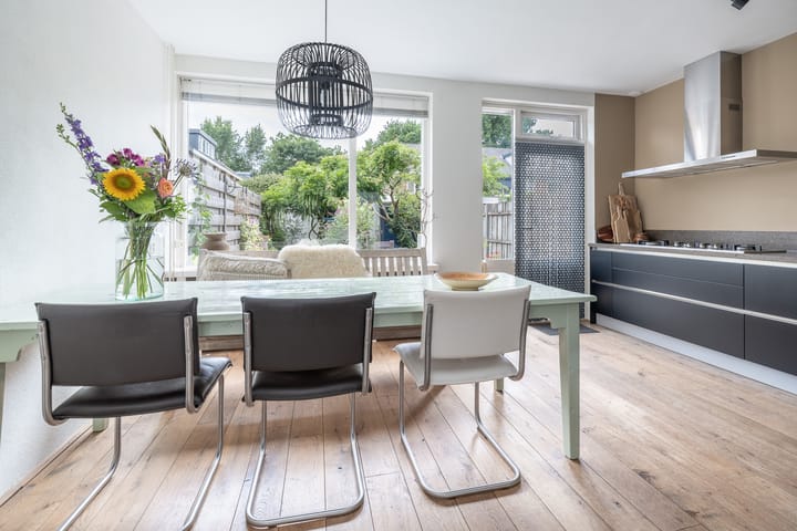 Foto 9 van Titus Brandsmastraat 31