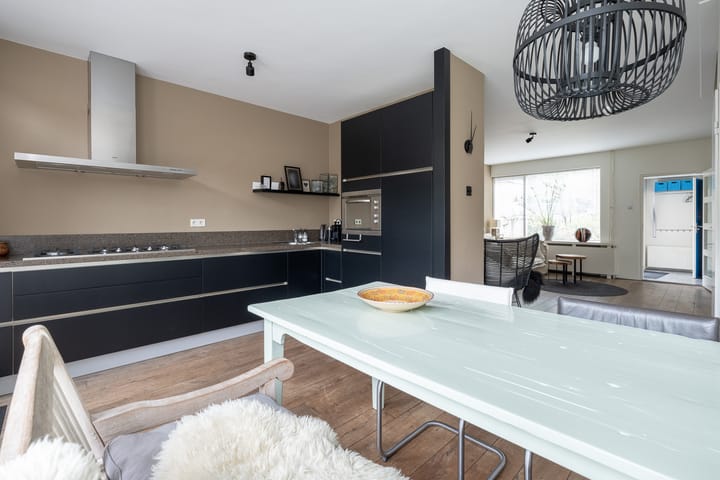 Foto 14 van Titus Brandsmastraat 31