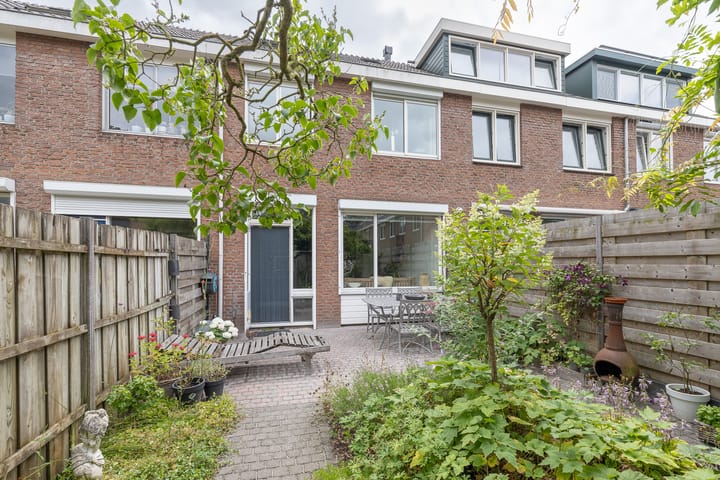 Foto 37 van Titus Brandsmastraat 31