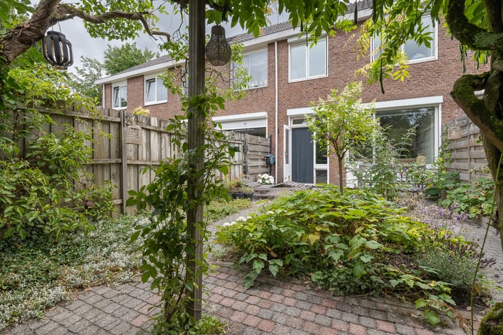 Foto 40 van Titus Brandsmastraat 31