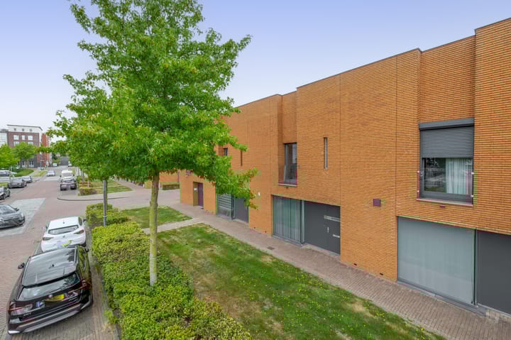 Photo 8 of Taftstraat 17