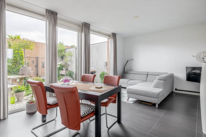 Photo 19 of Taftstraat 17