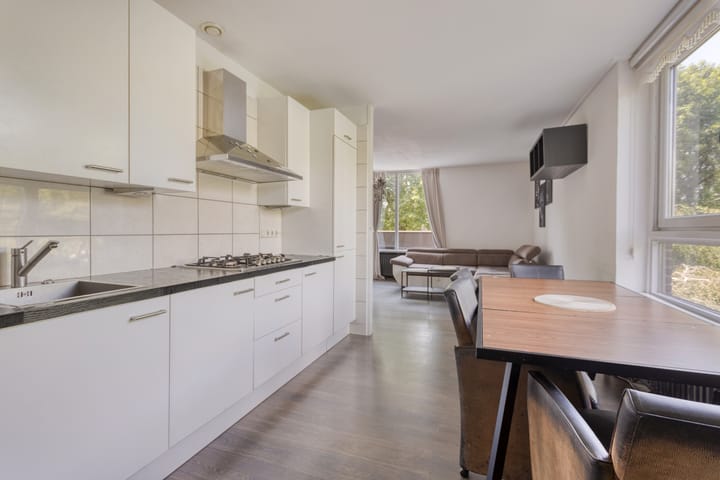 Photo 11 of Korfakker 24