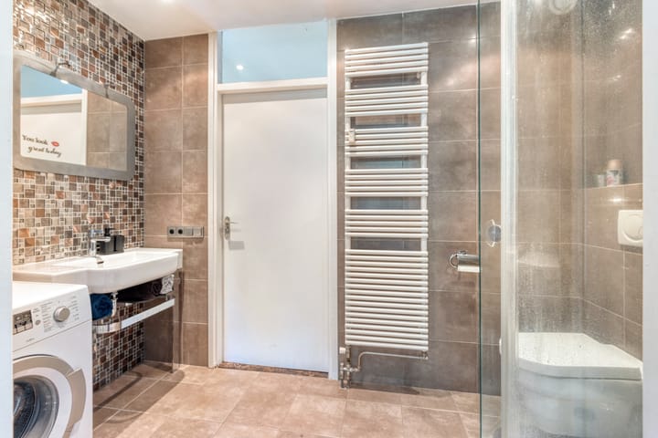 Photo 15 of Korfakker 24