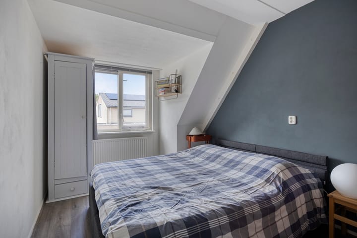 Photo 15 of Roerdomp 49