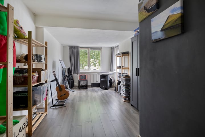 Photo 19 of Roerdomp 49