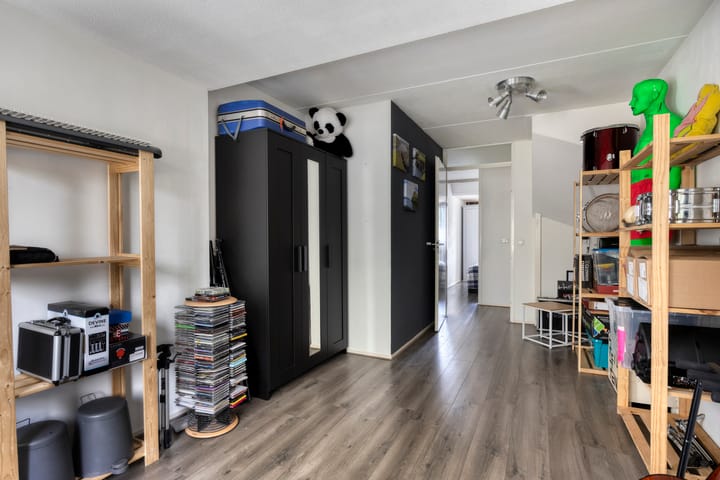 Photo 20 of Roerdomp 49