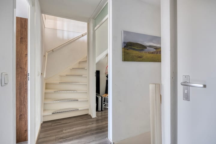 Photo 22 of Roerdomp 49