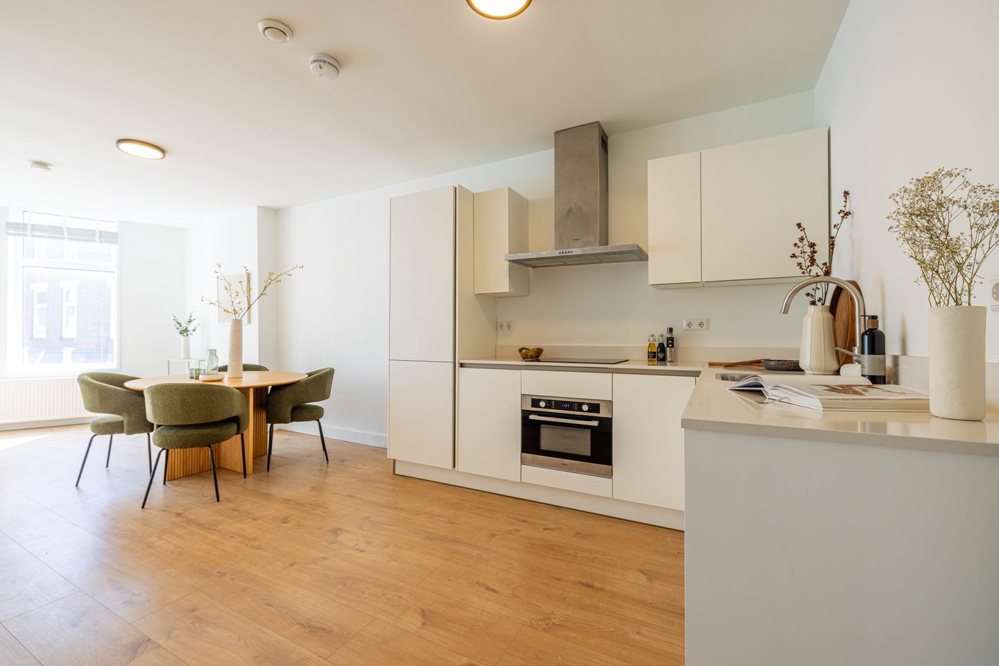 Photo 14 of Crooswijkseweg 85-A01