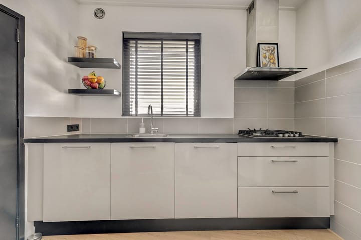 Foto 12 van Bloemenstraat 1