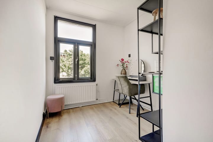 Foto 22 van Bloemenstraat 1