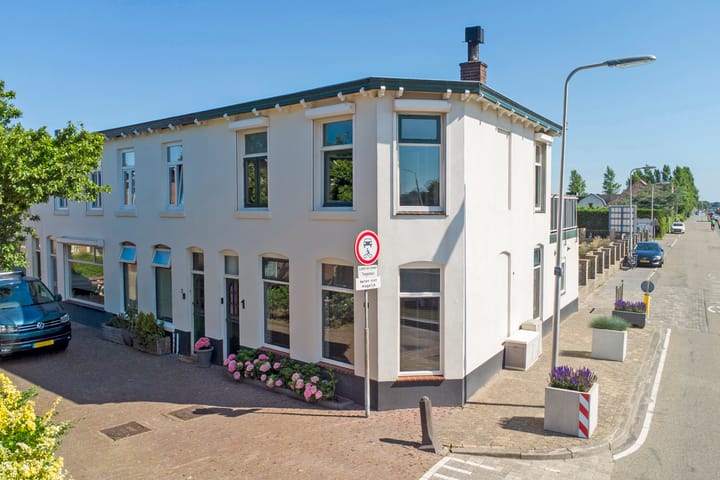 Foto 31 van Bloemenstraat 1