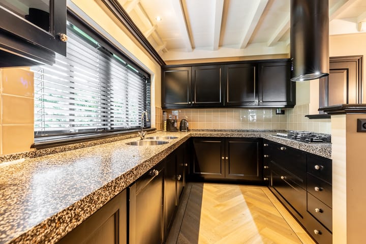 Foto 10 van Kerkplein 16