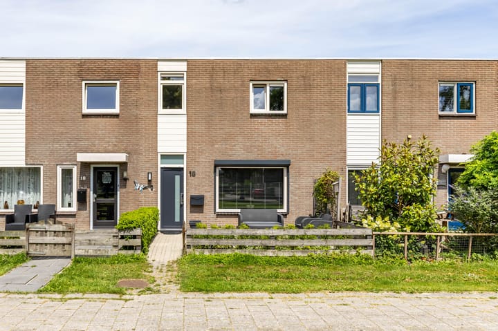 Foto 1 van Oenemastate 16