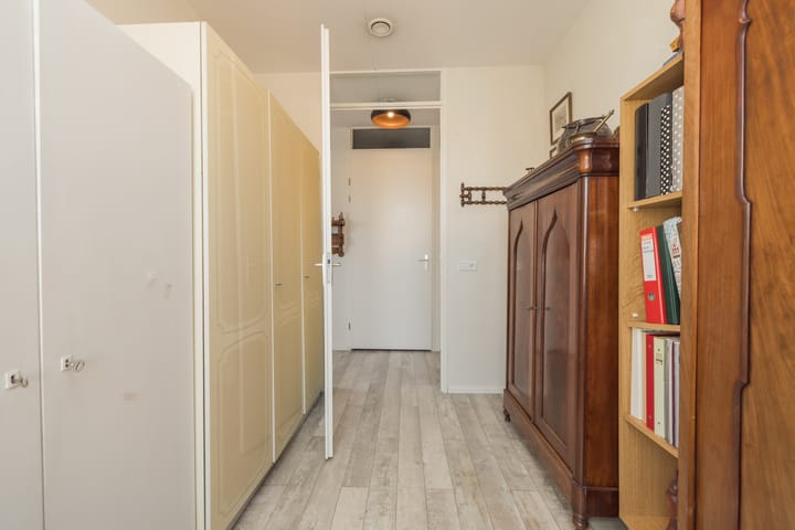 Foto 19 van Floralisplein 49