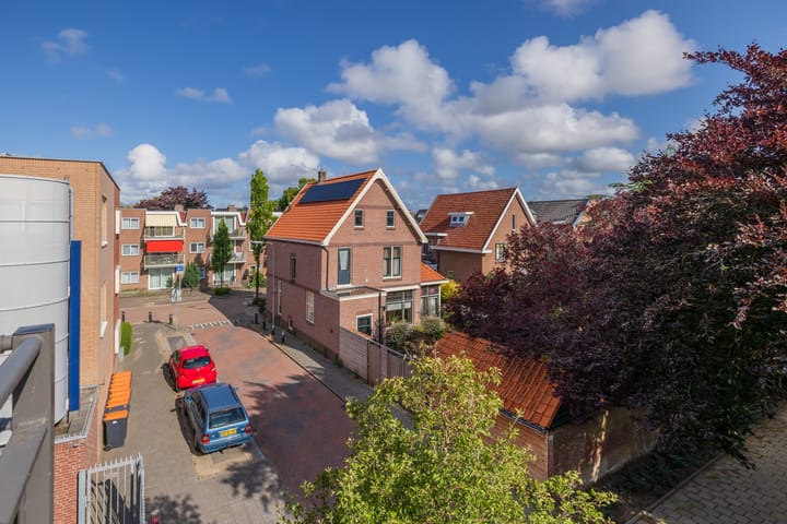 Foto 27 van Floralisplein 49