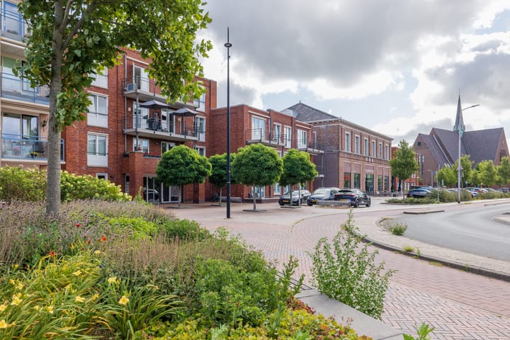 Foto 33 van Floralisplein 49