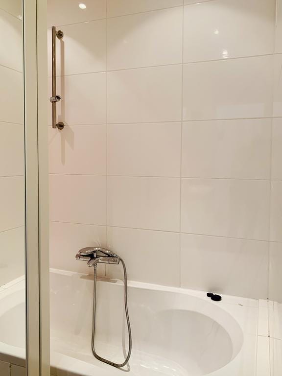 Photo 17 of Frieslandstraat 27