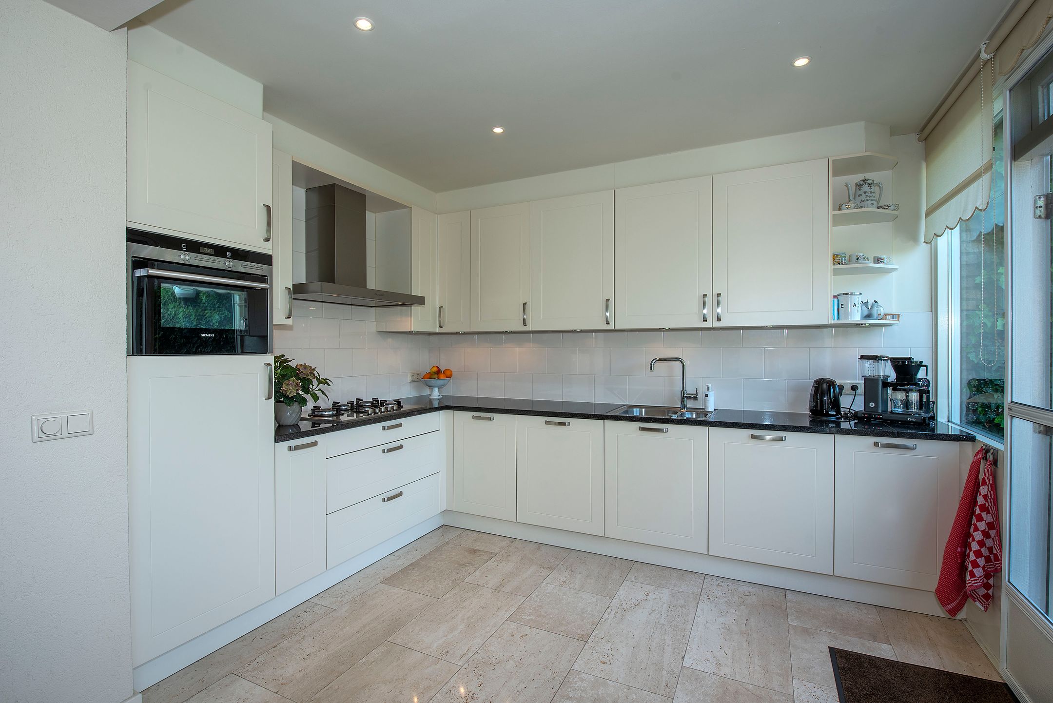 Foto 3 van Castorweg 4