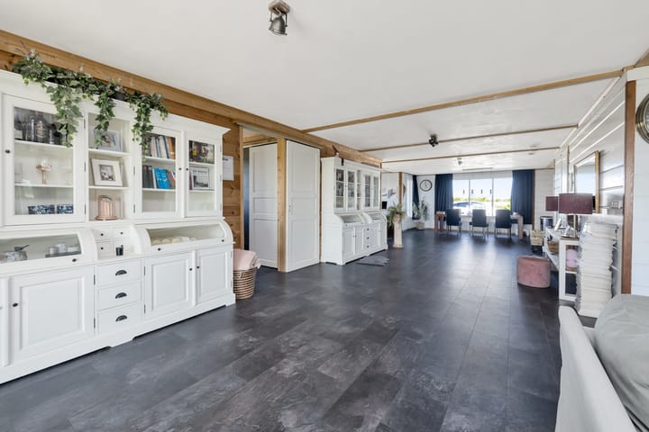 Photo 21 of Woude 36-D