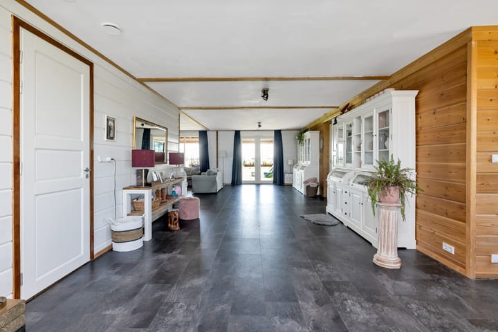 Photo 25 of Woude 36-D