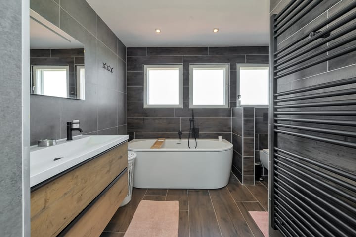 Photo 45 of Woude 36-D