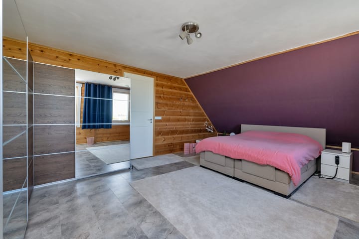 Photo 51 of Woude 36-D