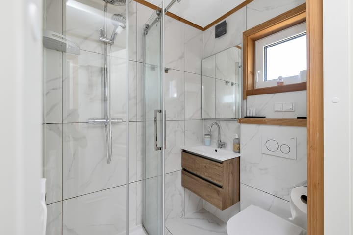 Photo 82 of Woude 36-D