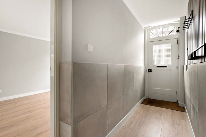 Foto 8 van Burg van der Lelijkade 6