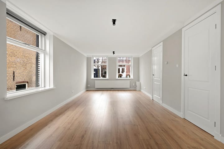 Foto 9 van Burg van der Lelijkade 6