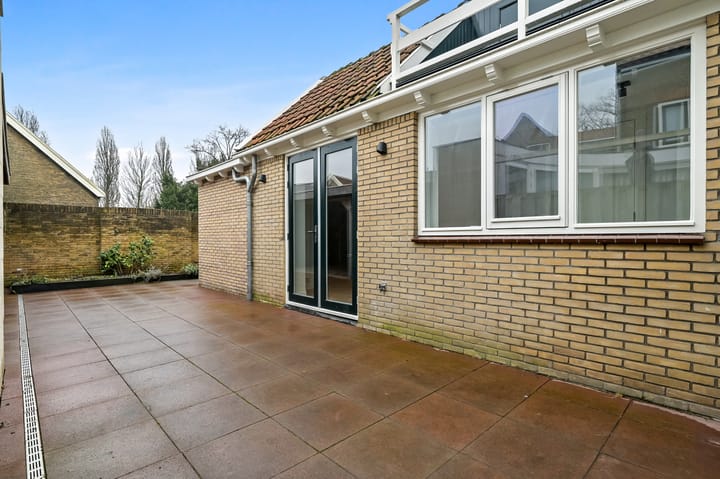 Foto 16 van Burg van der Lelijkade 6