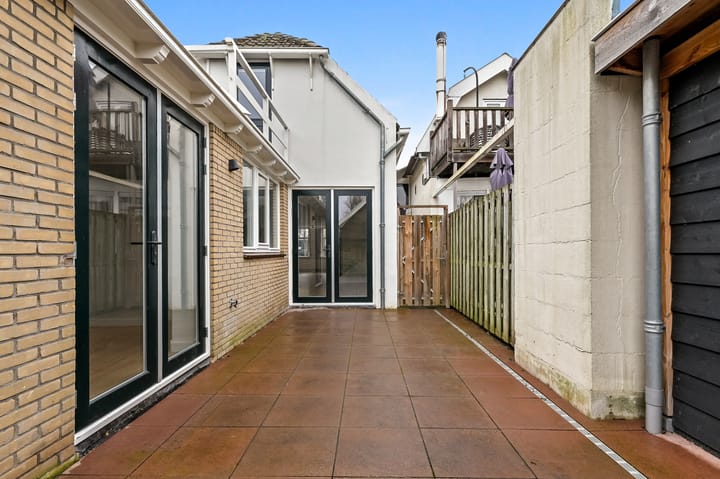 Foto 17 van Burg van der Lelijkade 6