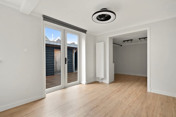 Foto 20 van Burg van der Lelijkade 6