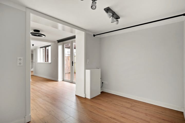 Foto 23 van Burg van der Lelijkade 6