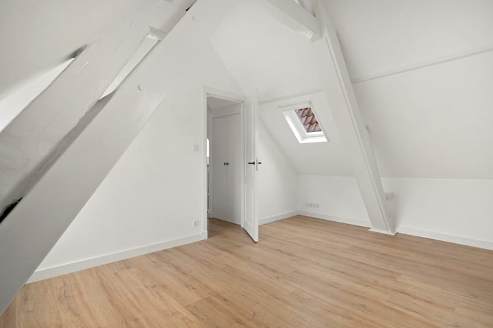 Foto 35 van Burg van der Lelijkade 6