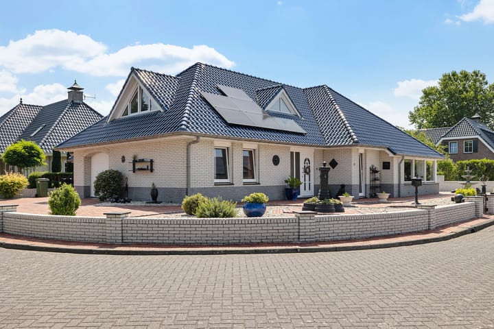 Photo 2 of Plataanlaan 8